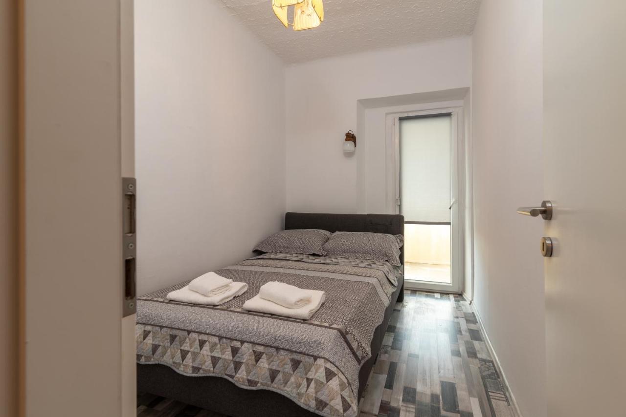 Studio Apartman Duje Trogir Exterior foto