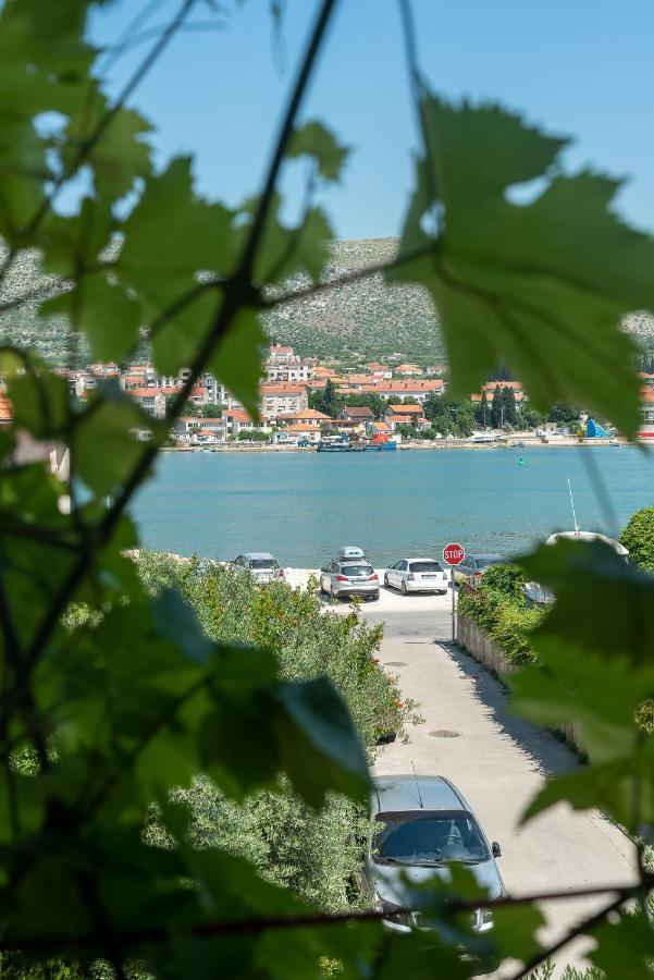 Studio Apartman Duje Trogir Exterior foto