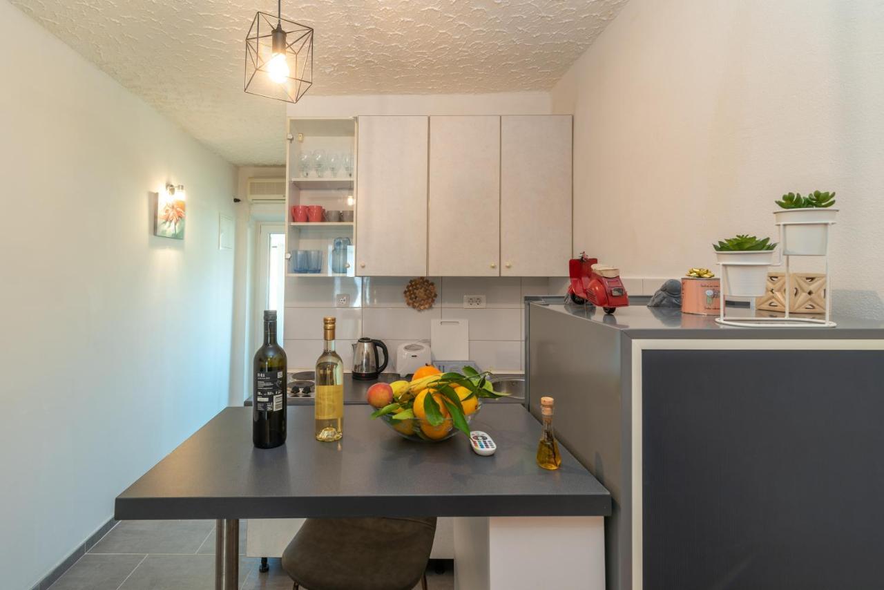 Studio Apartman Duje Trogir Exterior foto